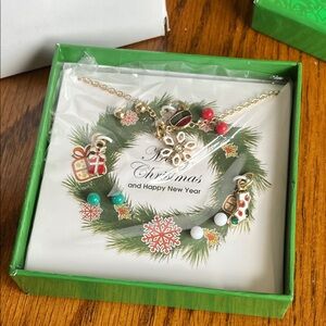 Avon NIB Necklace and Earrings Holiday Gift Set